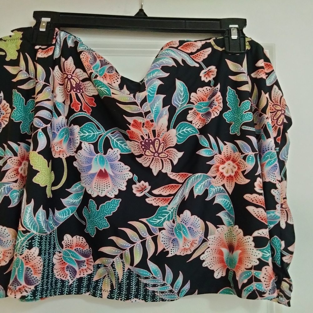 Floral Print Black Swim Skirt